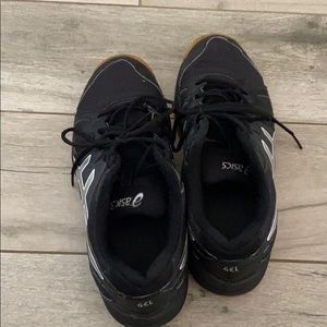 ASICS volleyball Cort shoes